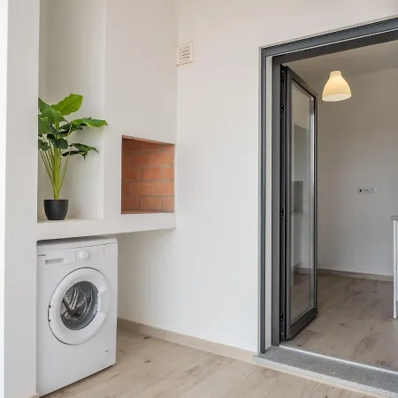 Surfer's Pitstop Appartement *