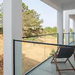 Surfer's Pitstop Apartman