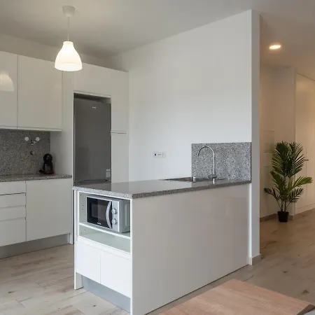 Surfer's Pitstop Apartment *